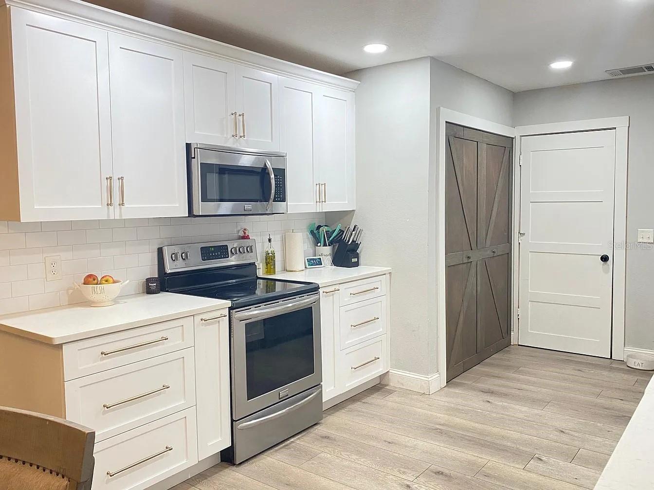 Image 2 of 8 For 9009 Bana Villa Court