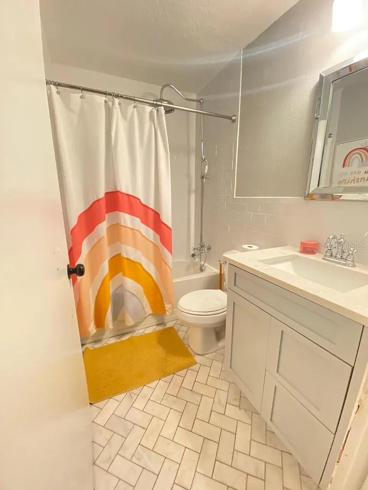 Image 7 of 8 For 9009 Bana Villa Court