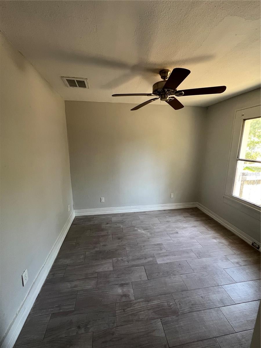 Image 7 of 15 For 518 41st Avenue S