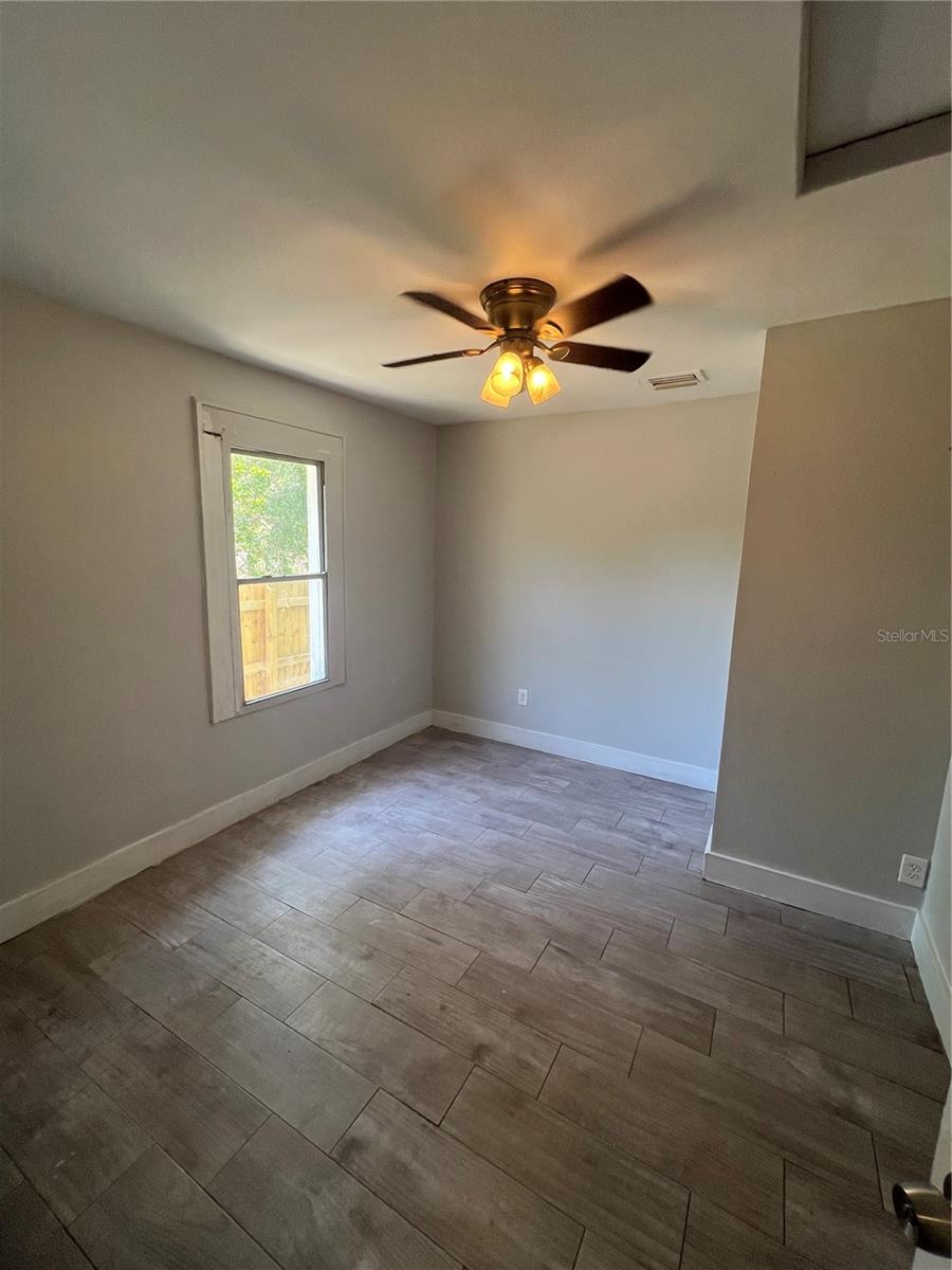 Image 8 of 15 For 518 41st Avenue S