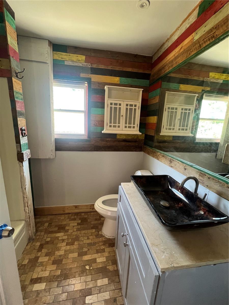 Image 9 of 15 For 518 41st Avenue S