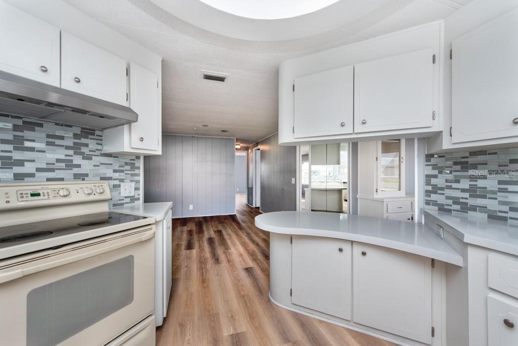 Image 13 of 38 For 11 Palm Forest Drive