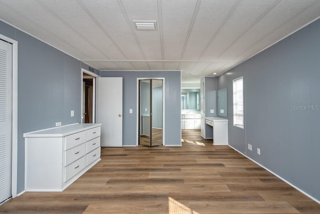 Image 16 of 38 For 11 Palm Forest Drive