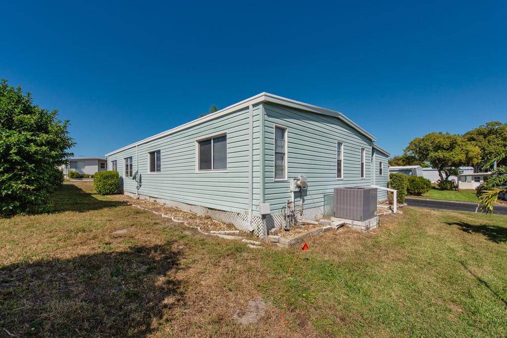 Image 27 of 38 For 11 Palm Forest Drive