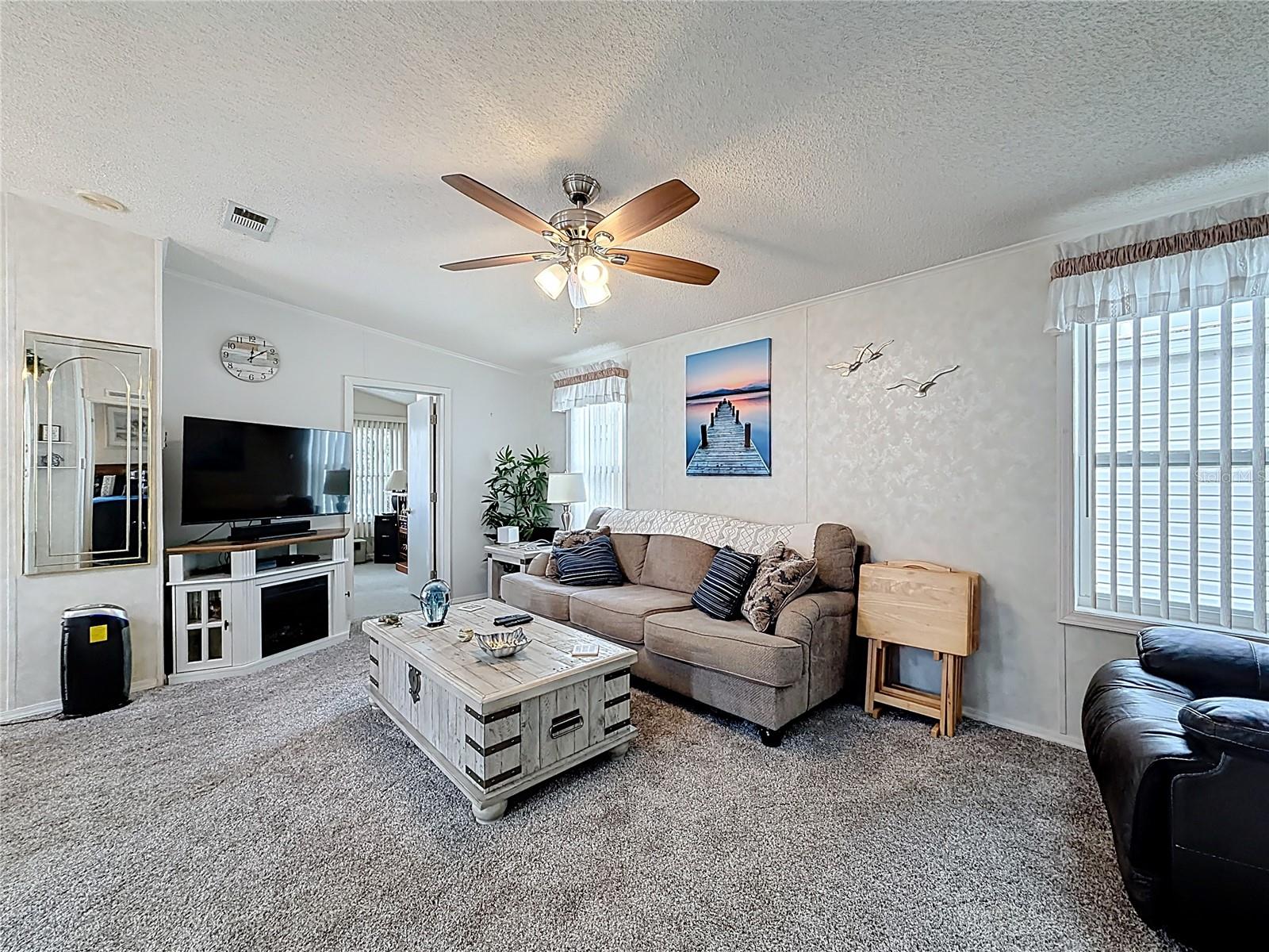 Image 11 of 39 For 278 Big Pine Avenue N