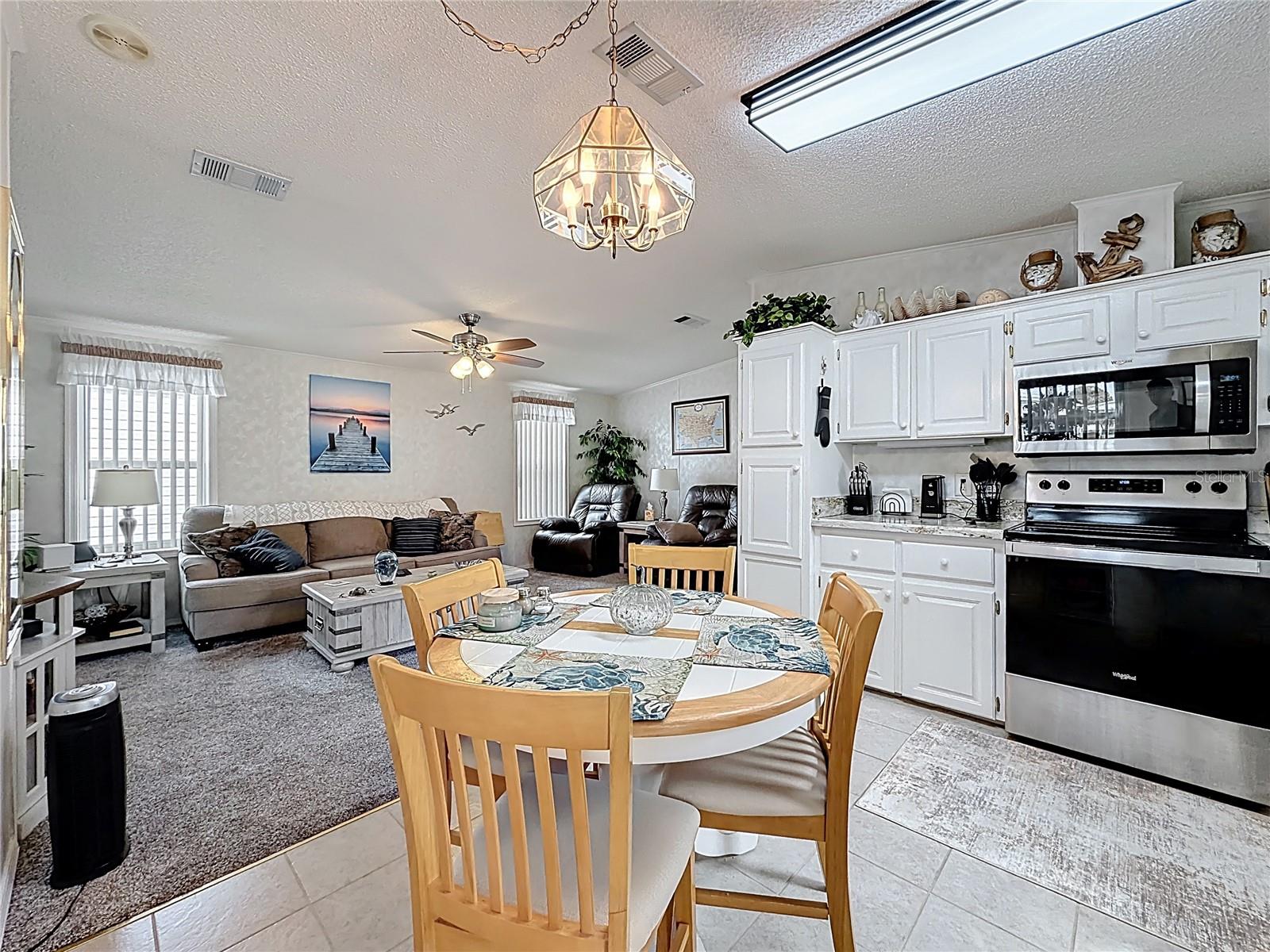 Image 15 of 39 For 278 Big Pine Avenue N