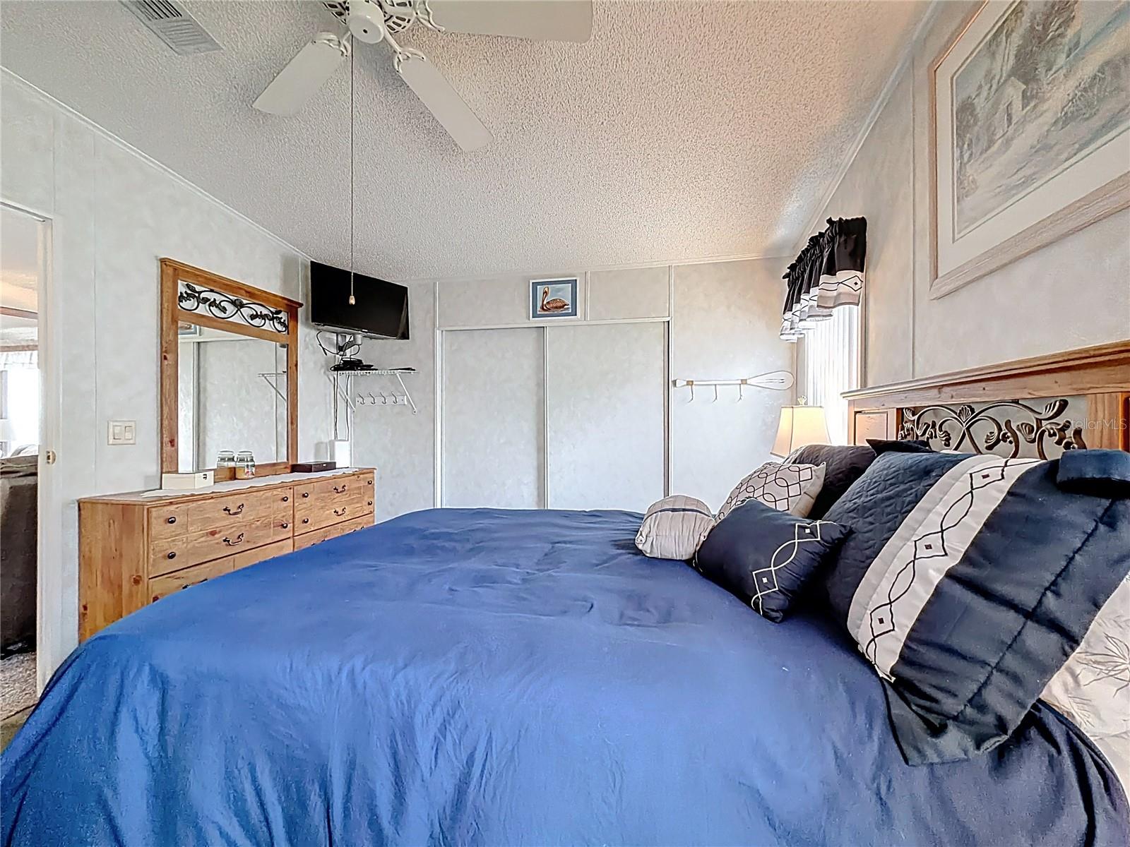 Image 19 of 39 For 278 Big Pine Avenue N