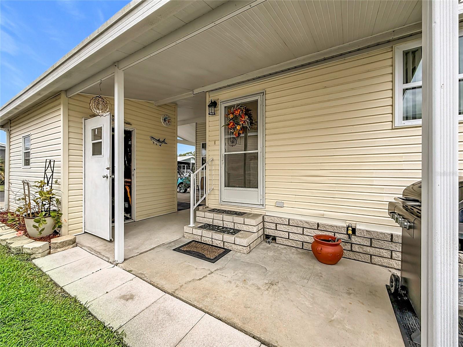 Image 27 of 39 For 278 Big Pine Avenue N