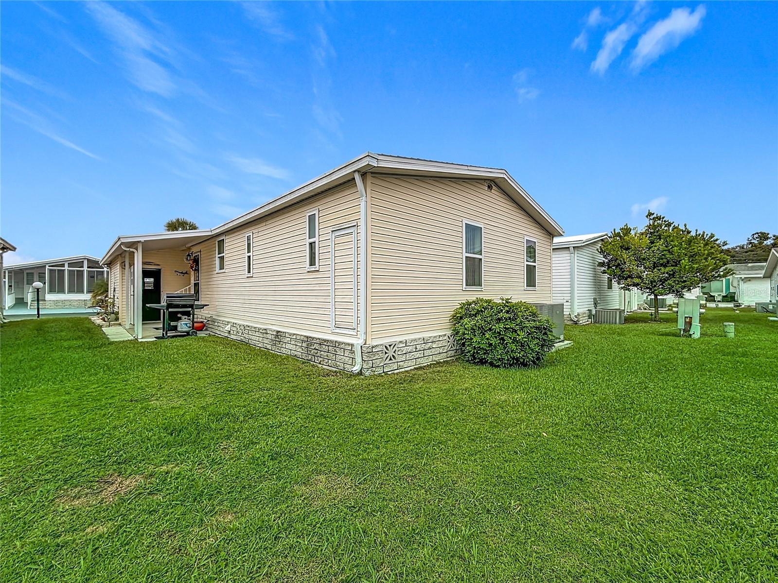 Image 28 of 39 For 278 Big Pine Avenue N