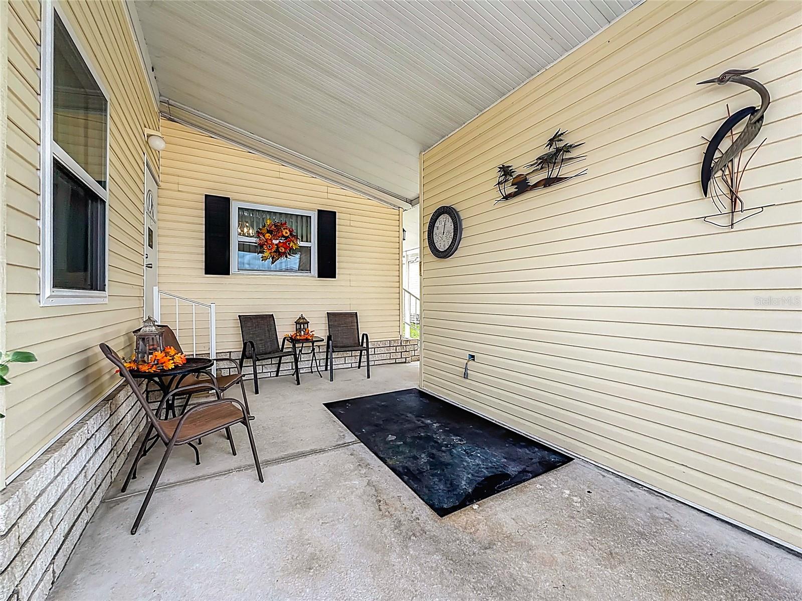 Image 3 of 39 For 278 Big Pine Avenue N