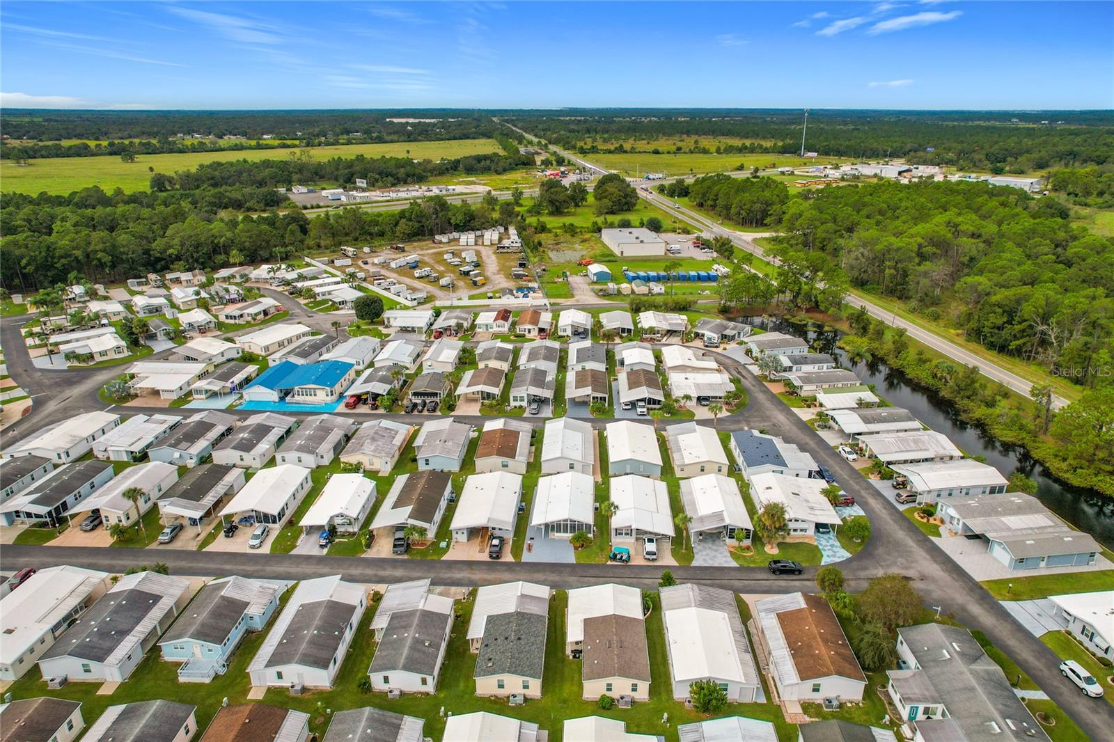 Image 35 of 39 For 278 Big Pine Avenue N