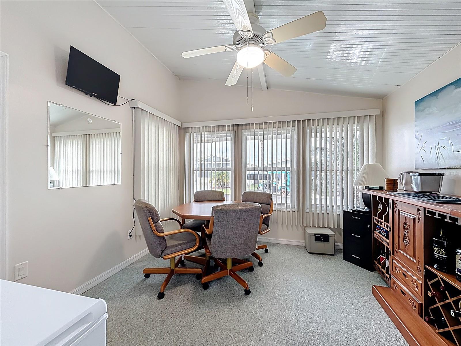 Image 5 of 39 For 278 Big Pine Avenue N