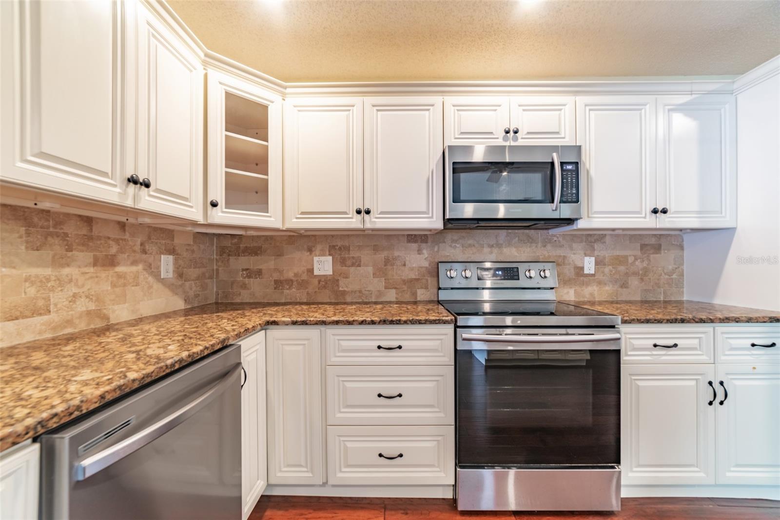 Image 15 of 57 For 9430 Pebble Glen Avenue