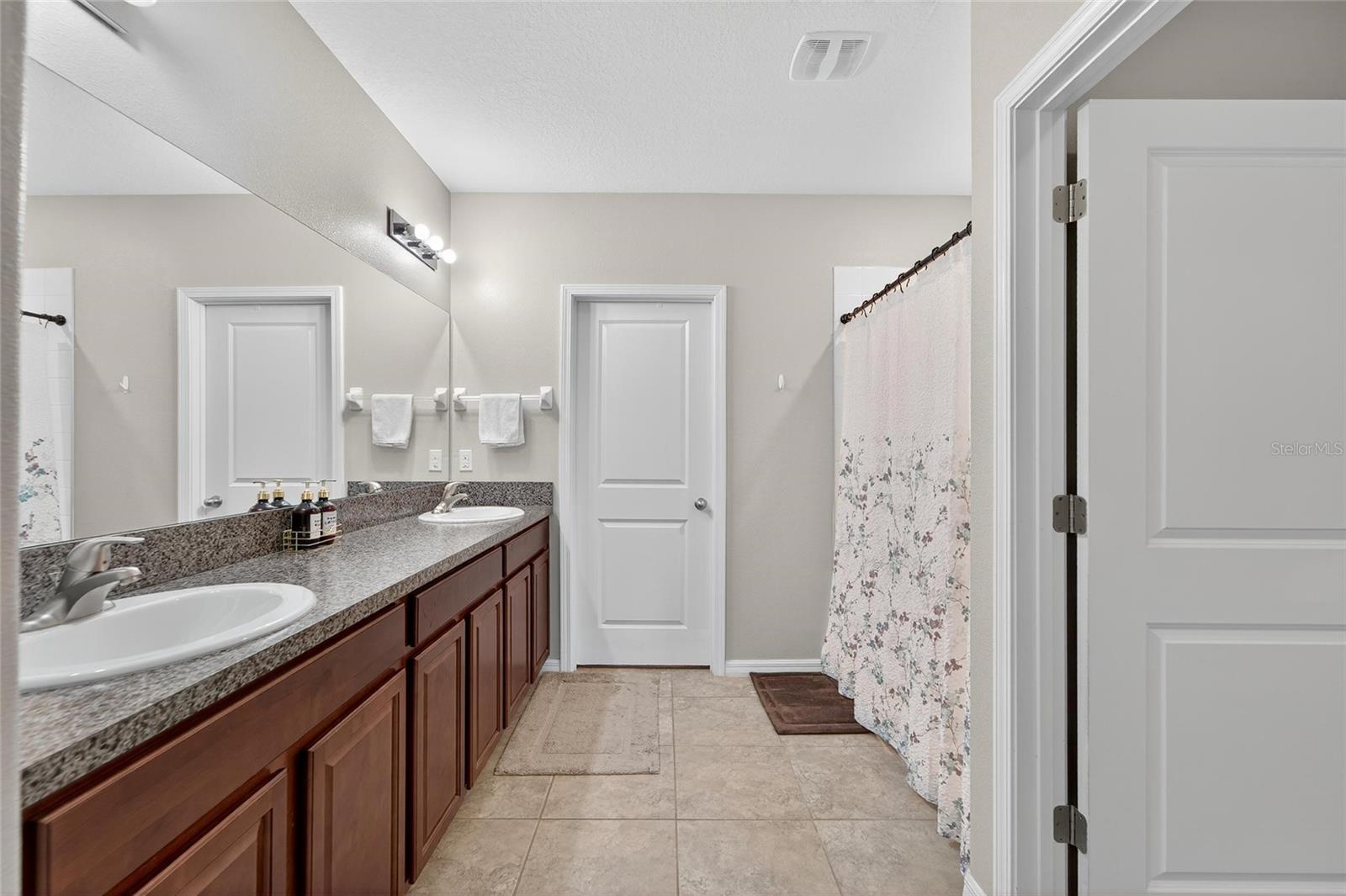 Image 25 of 43 For 6911 Trent Creek Drive