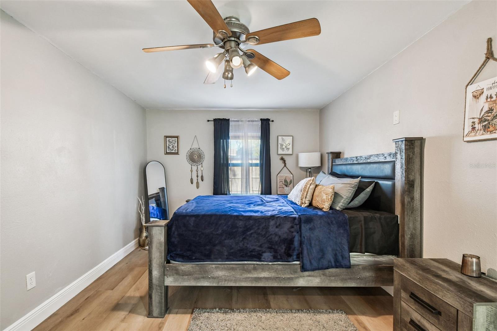 Image 10 of 23 For 1706 Chelsea Street