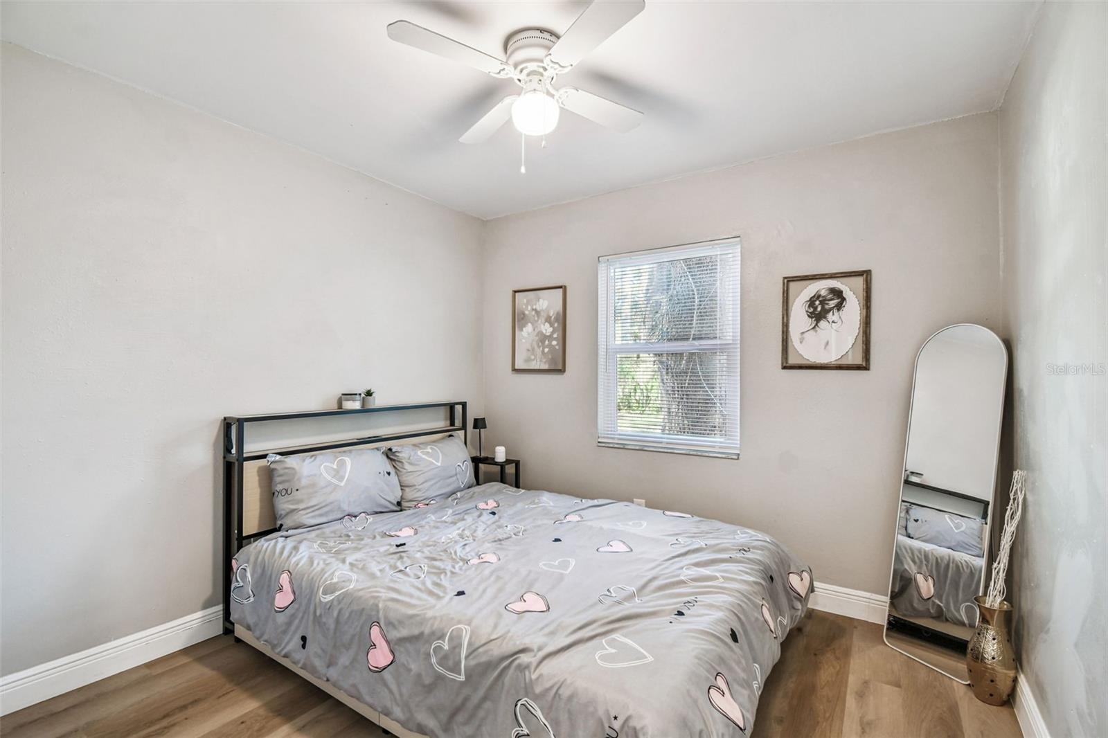 Image 13 of 23 For 1706 Chelsea Street