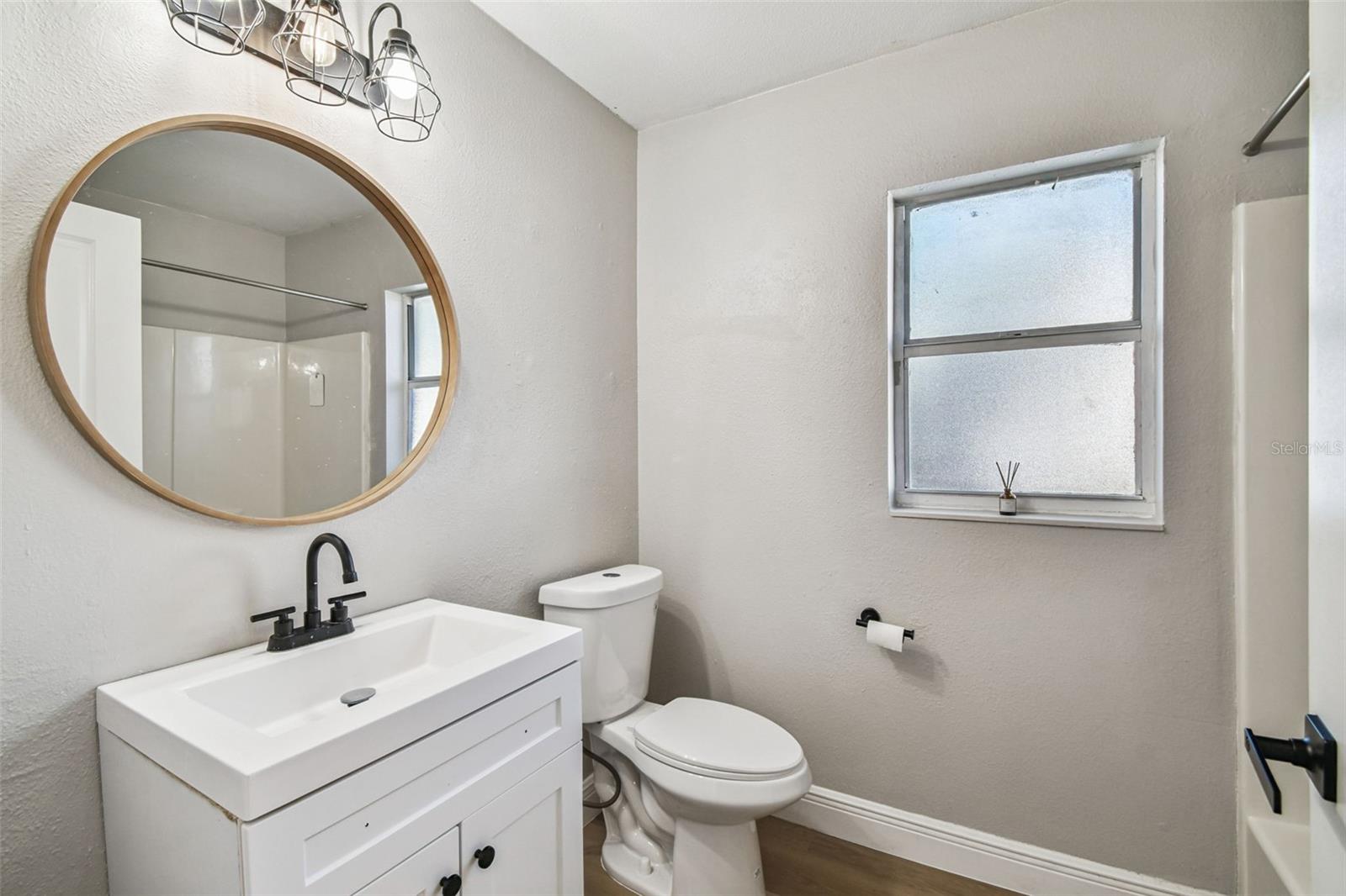 Image 16 of 23 For 1706 Chelsea Street