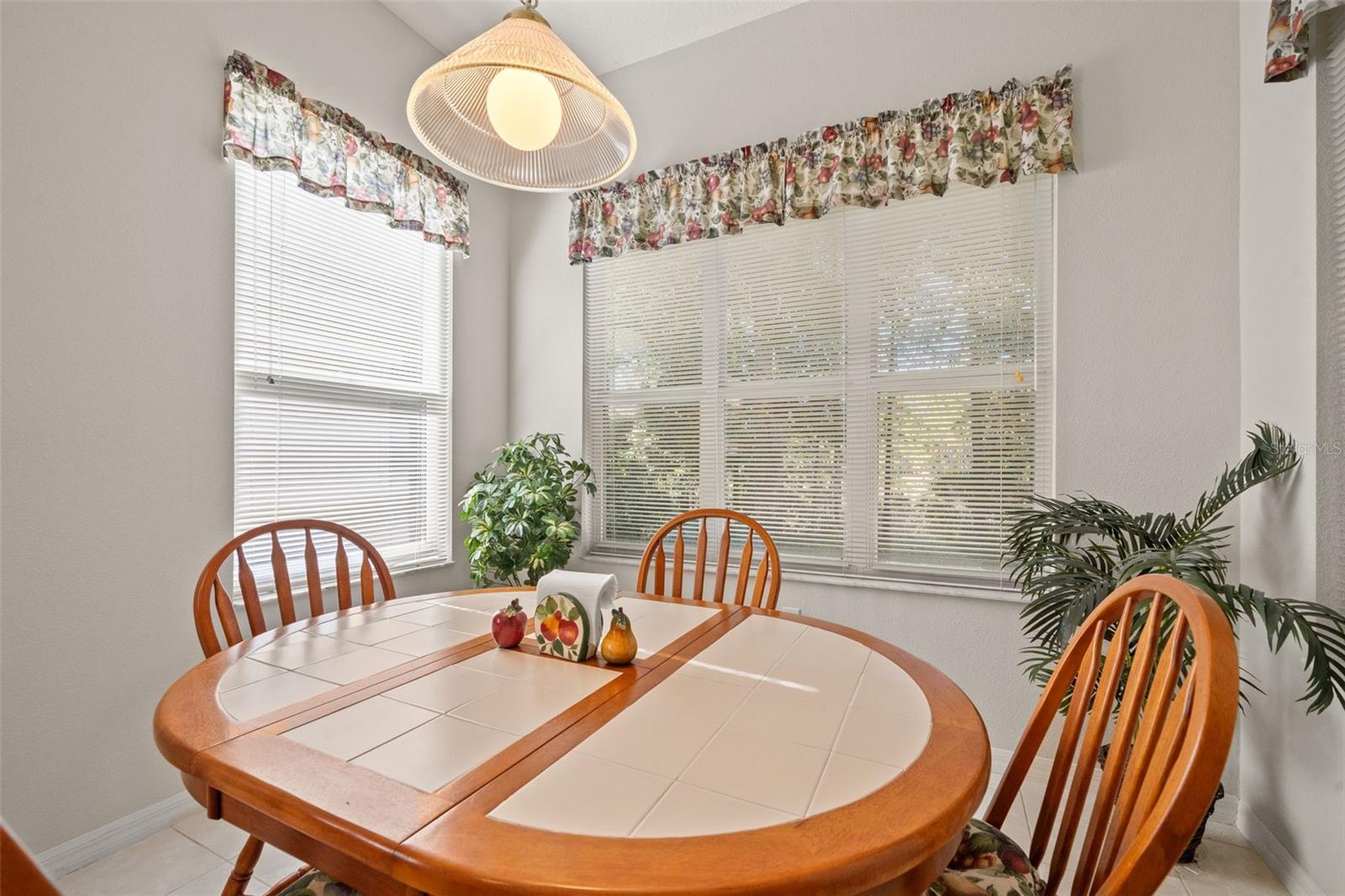 Image 17 of 53 For 10199 Holly Berry Drive