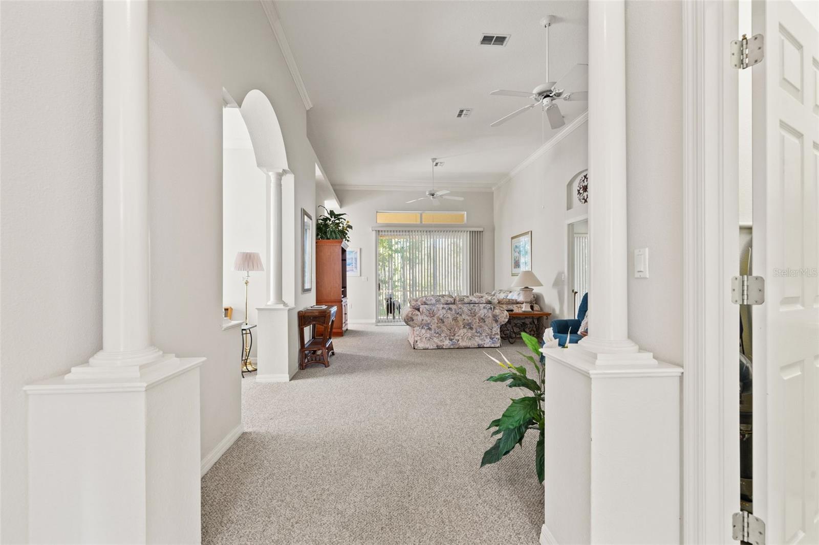 Image 5 of 53 For 10199 Holly Berry Drive