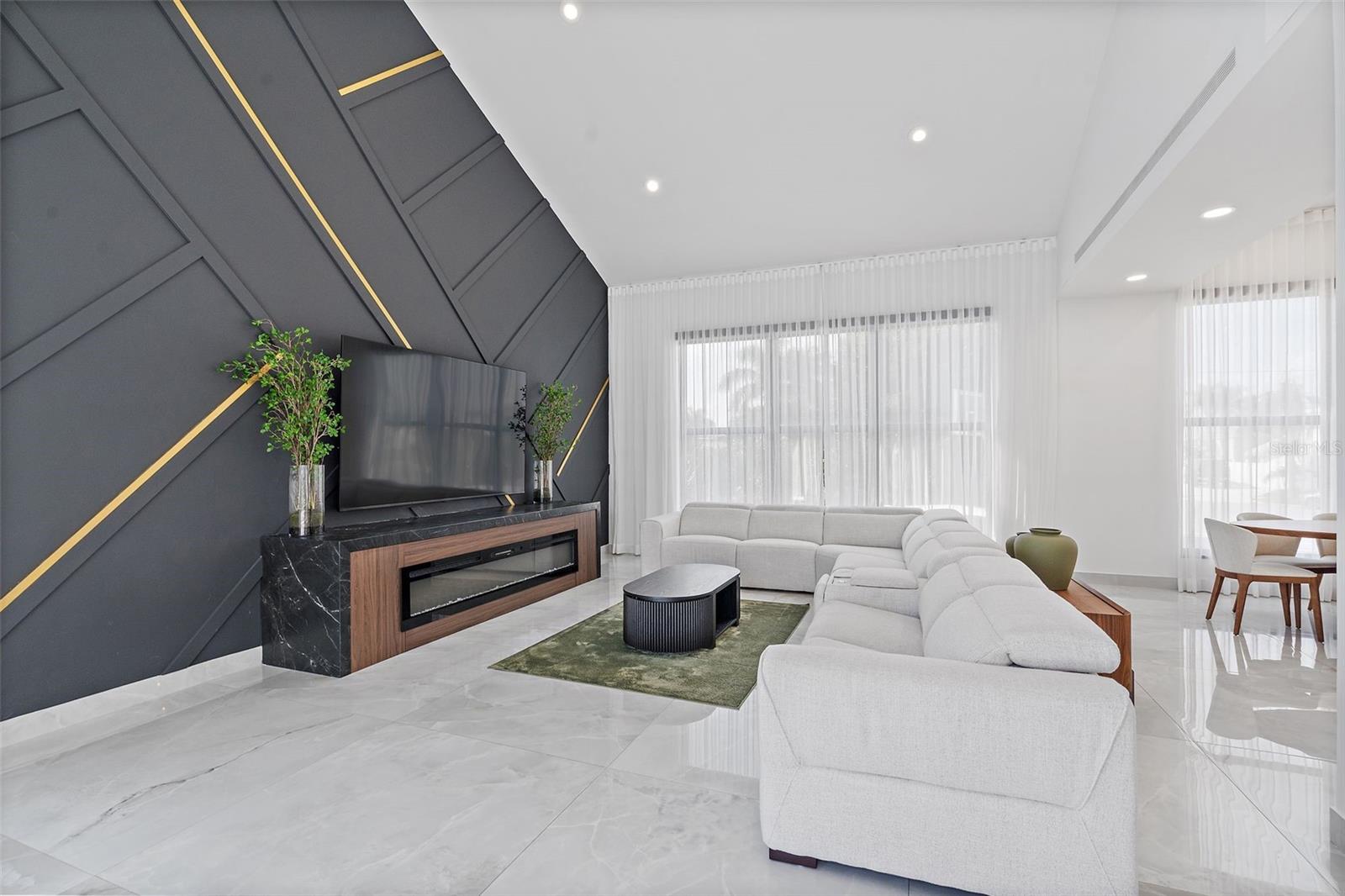 Image 10 of 70 For 585 Dolphin Avenue Se