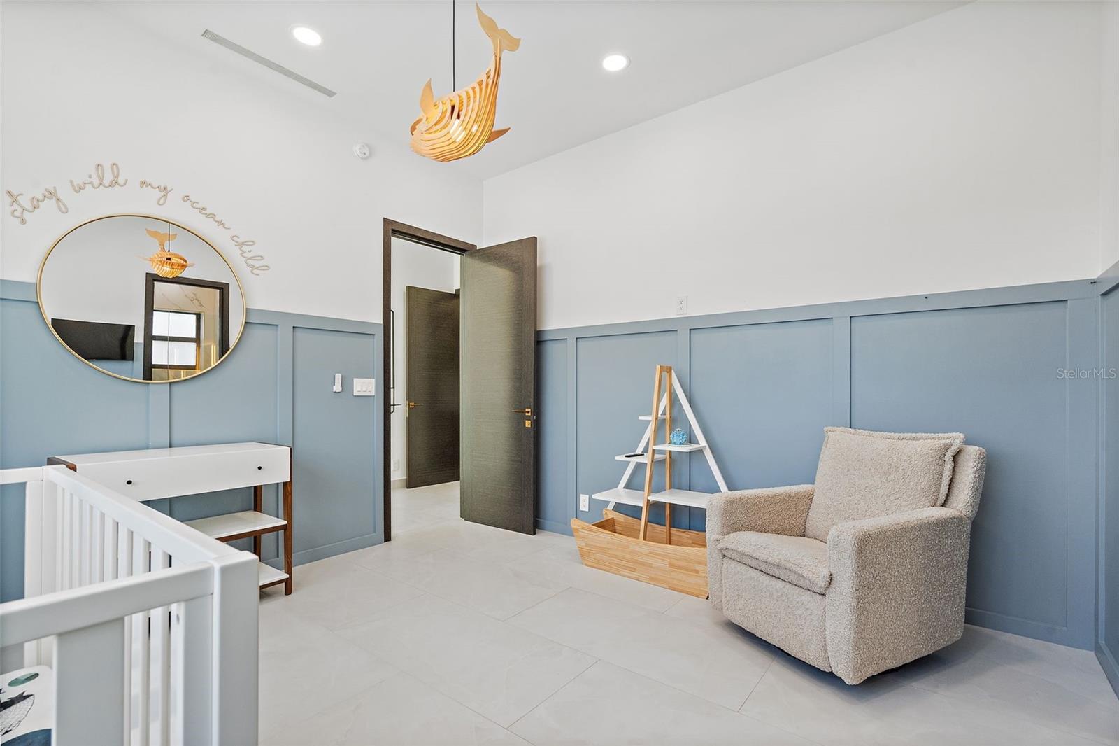 Image 28 of 70 For 585 Dolphin Avenue Se