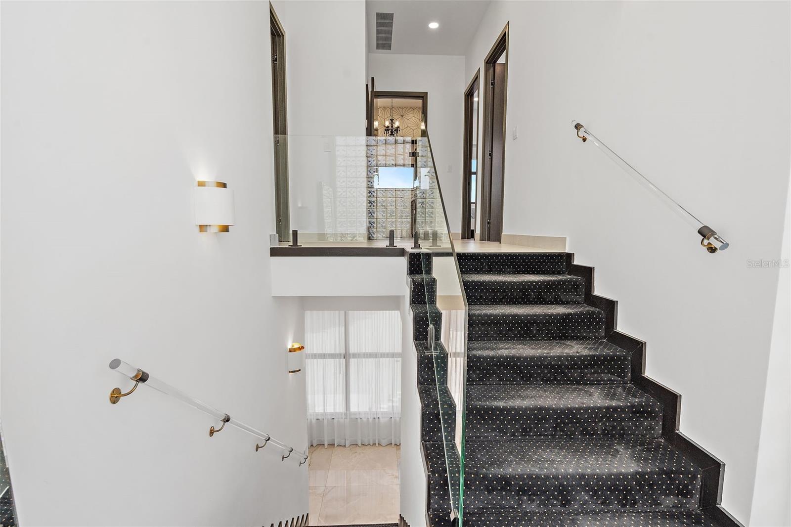 Image 31 of 70 For 585 Dolphin Avenue Se