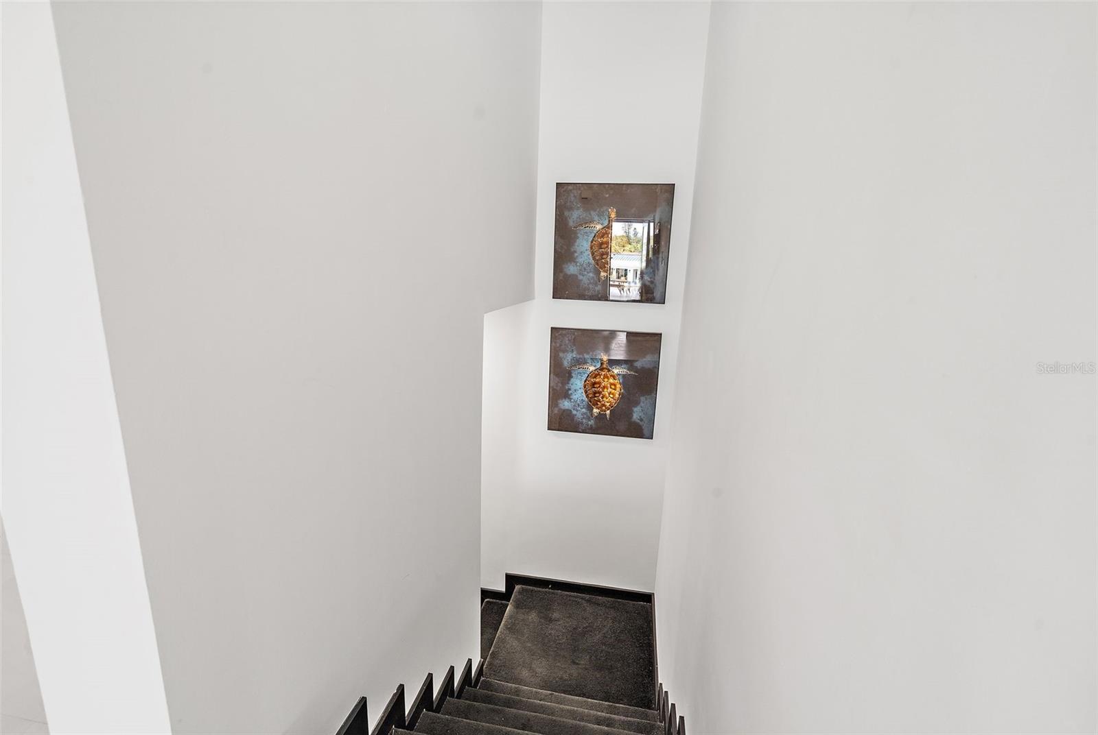 Image 41 of 70 For 585 Dolphin Avenue Se