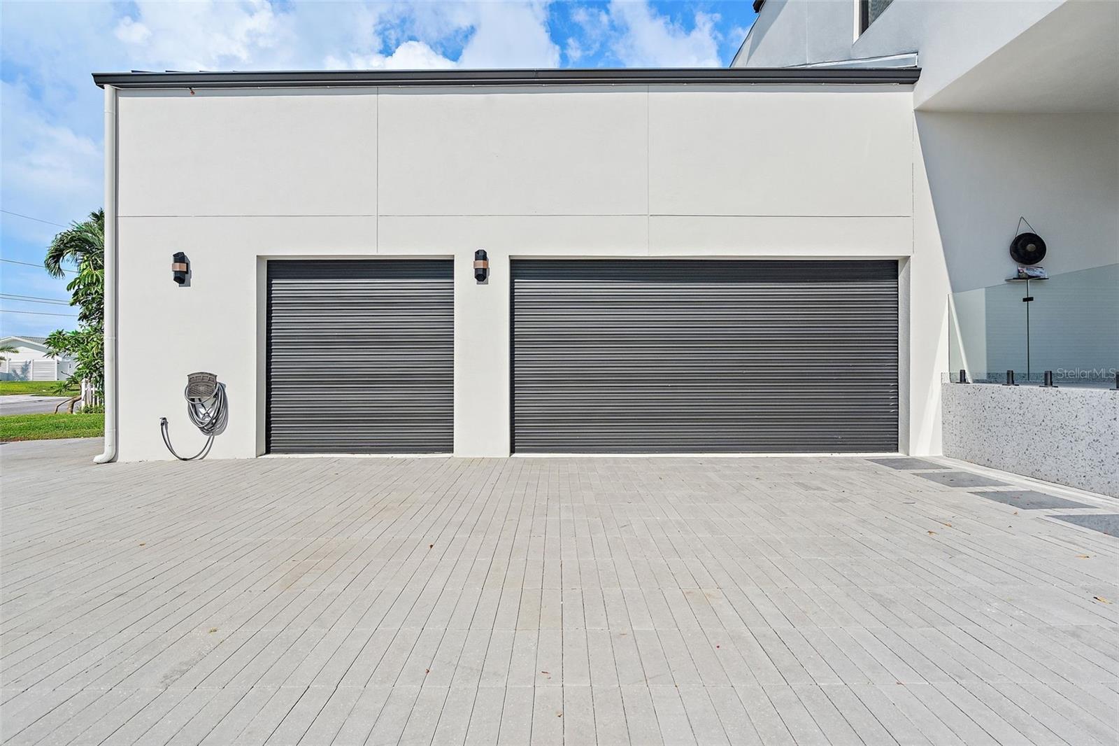 Image 67 of 70 For 585 Dolphin Avenue Se