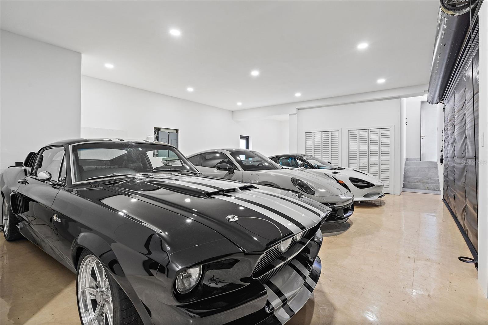 Image 69 of 70 For 585 Dolphin Avenue Se