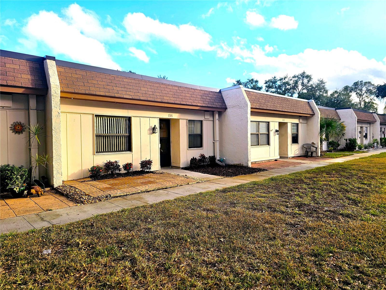 Image 2 of 26 For 1285 Mission Hills Boulevard 36b