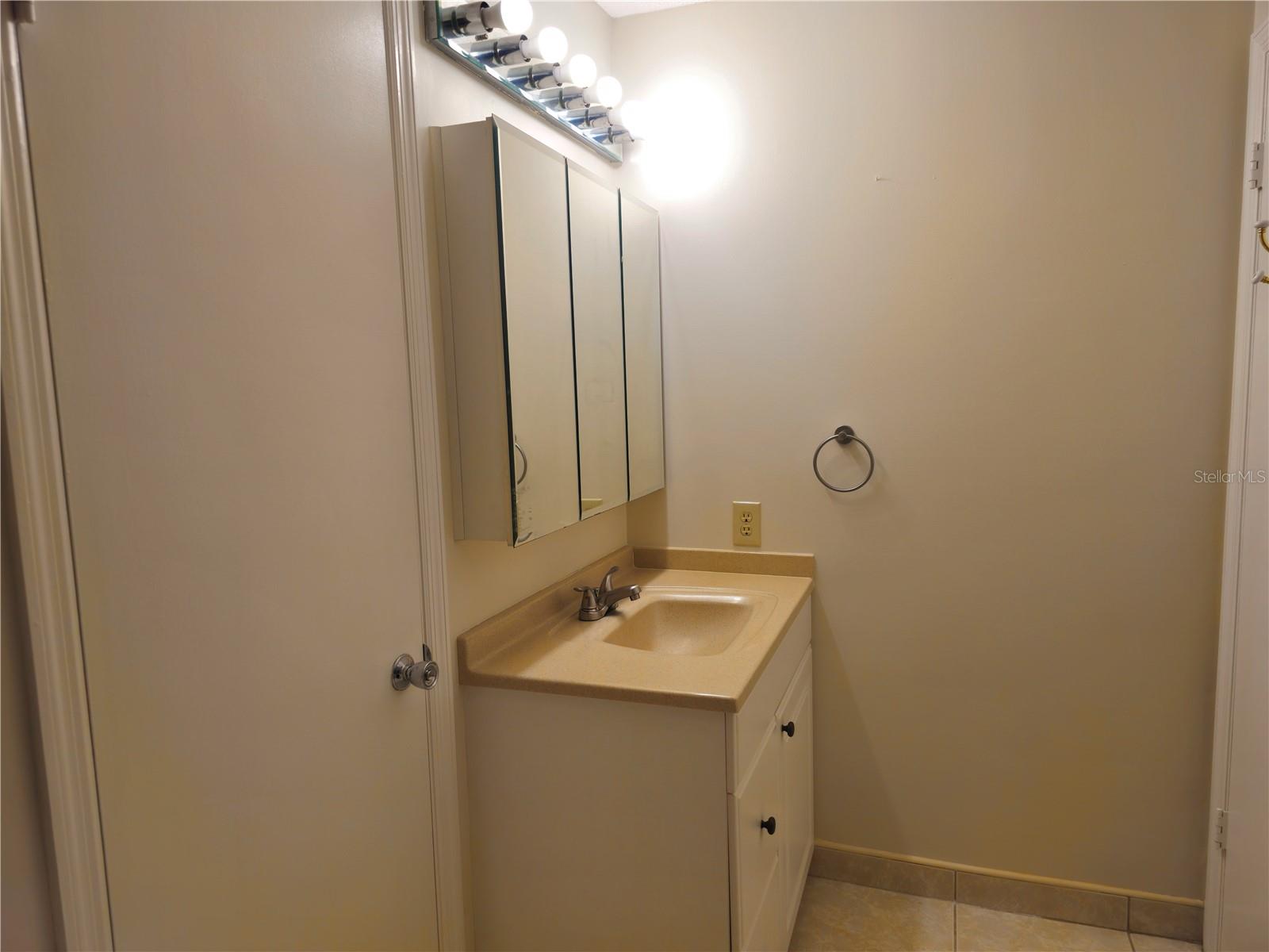 Image 22 of 26 For 1285 Mission Hills Boulevard 36b