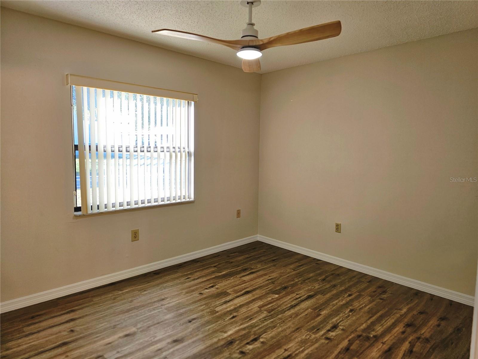 Image 24 of 26 For 1285 Mission Hills Boulevard 36b