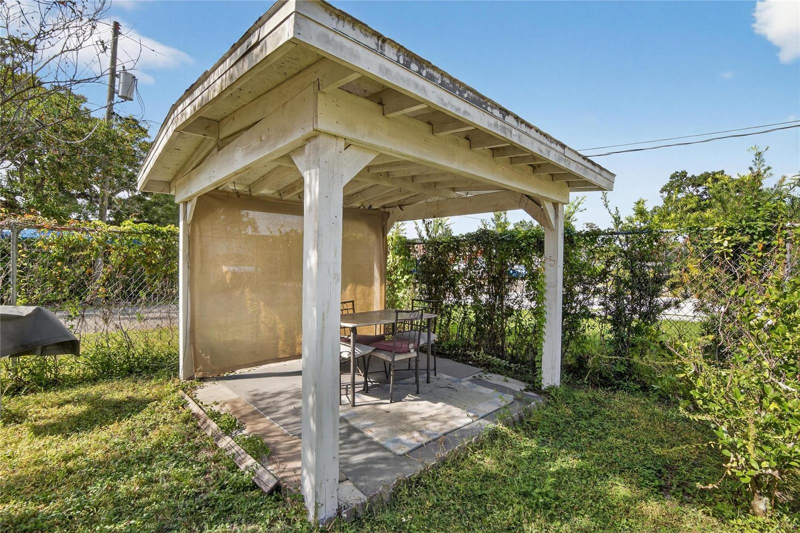 Image 41 of 56 For 3605 Flora Street