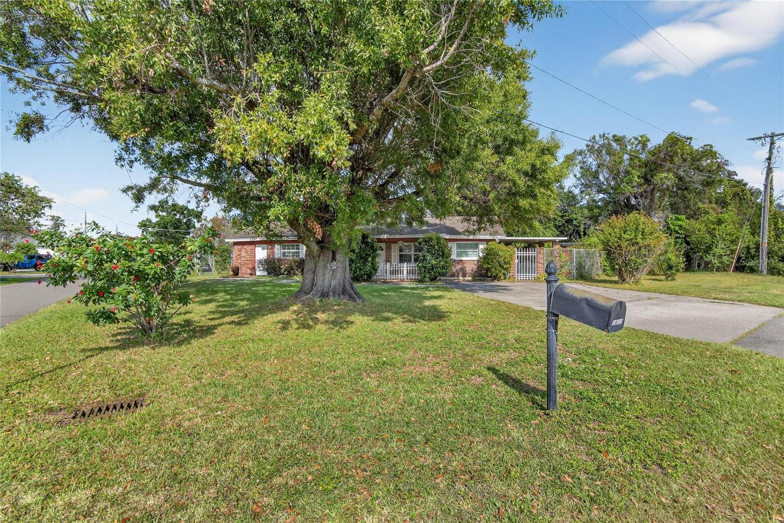 Image 6 of 56 For 3605 Flora Street