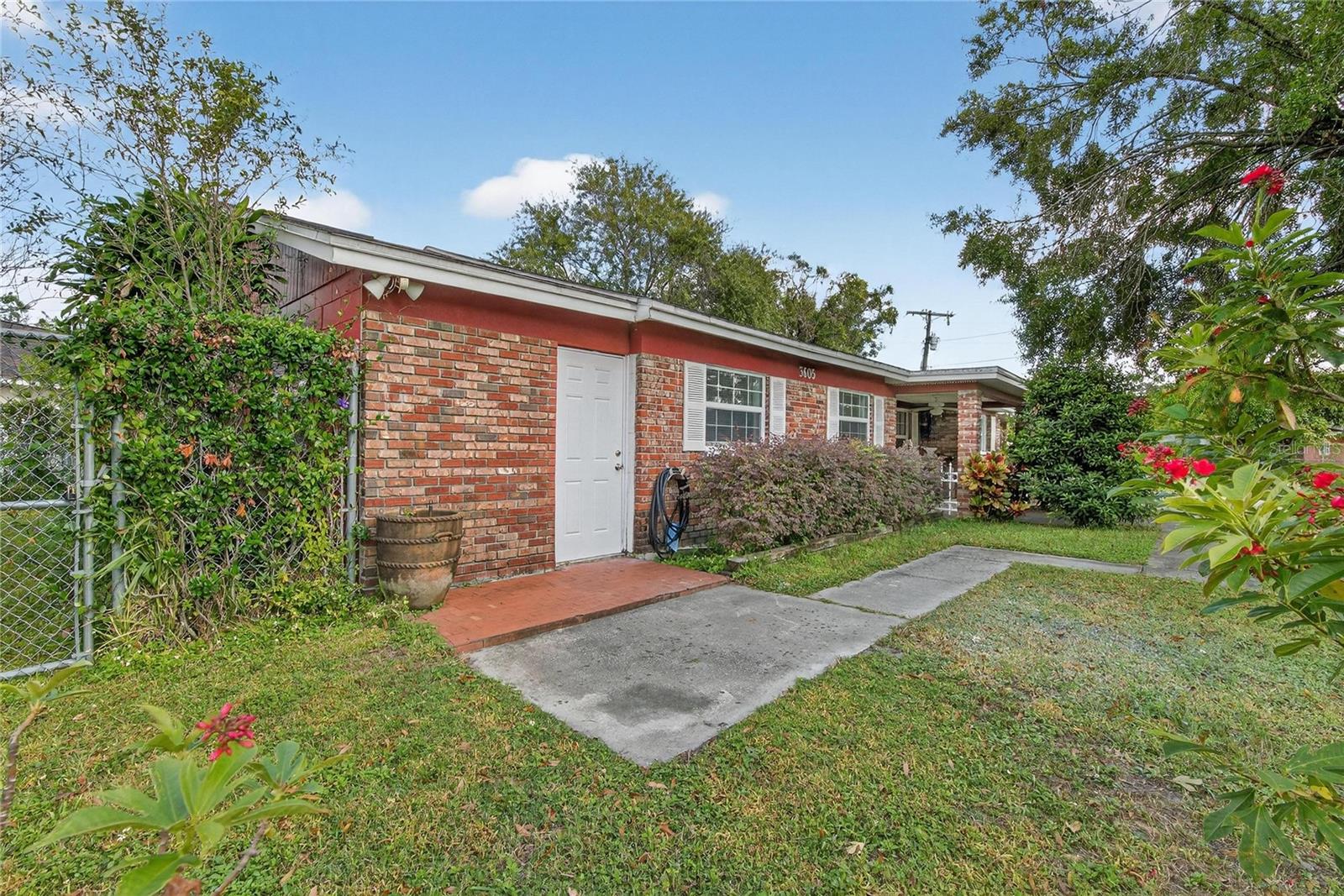 Image 8 of 56 For 3605 Flora Street