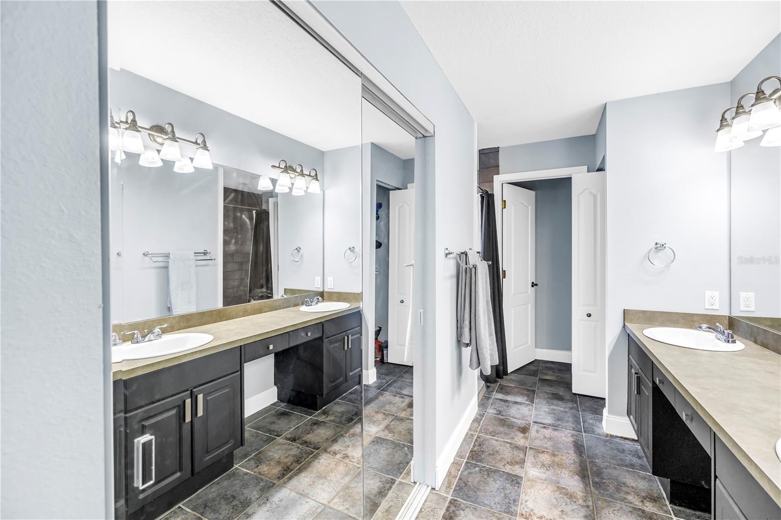 Image 11 of 53 For 2056 Bellhurst Drive