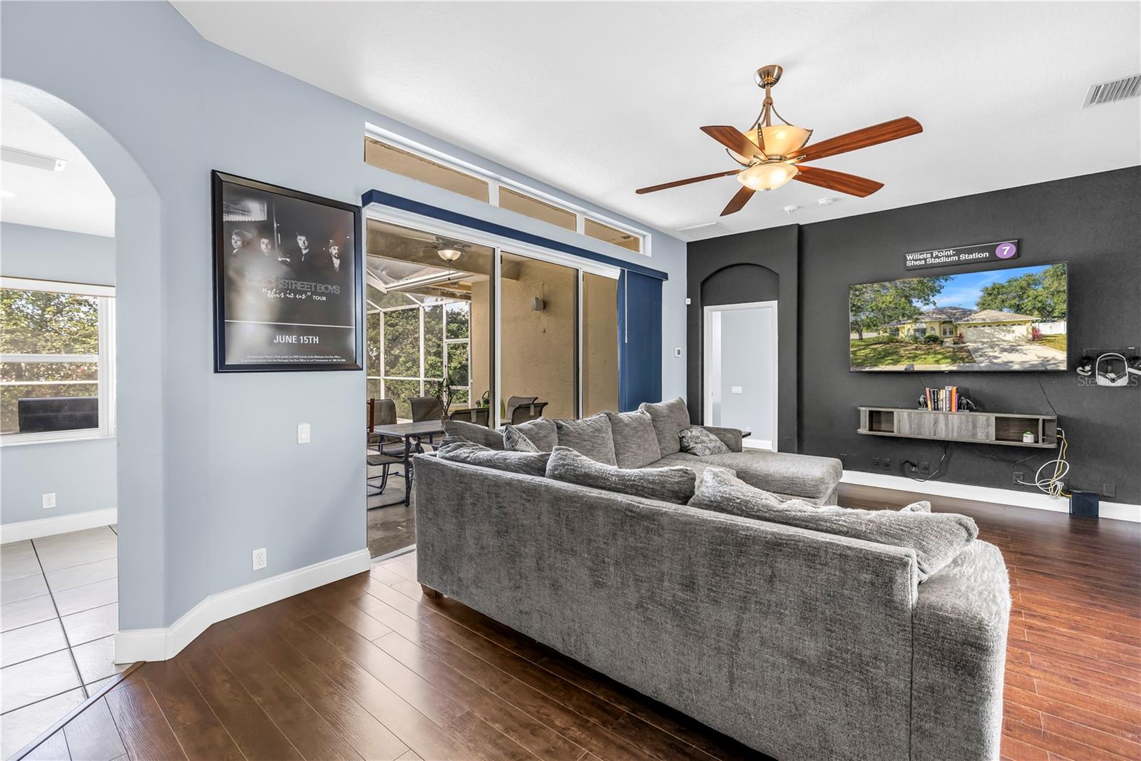 Image 21 of 53 For 2056 Bellhurst Drive