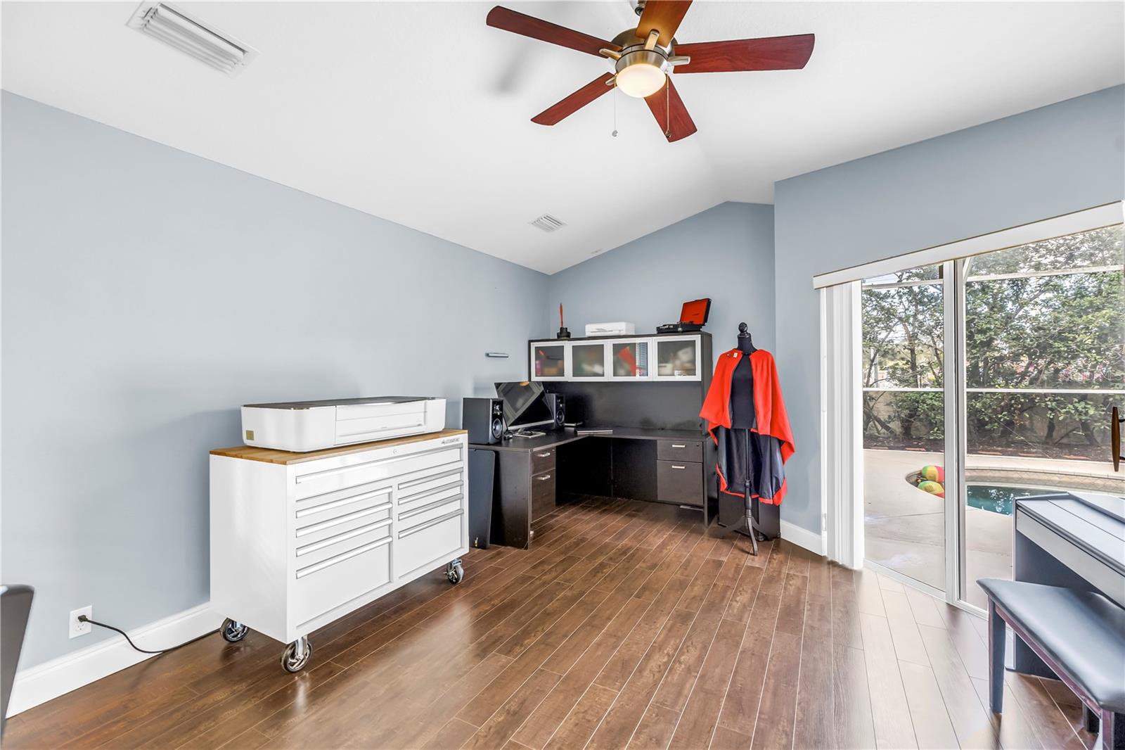 Image 29 of 53 For 2056 Bellhurst Drive