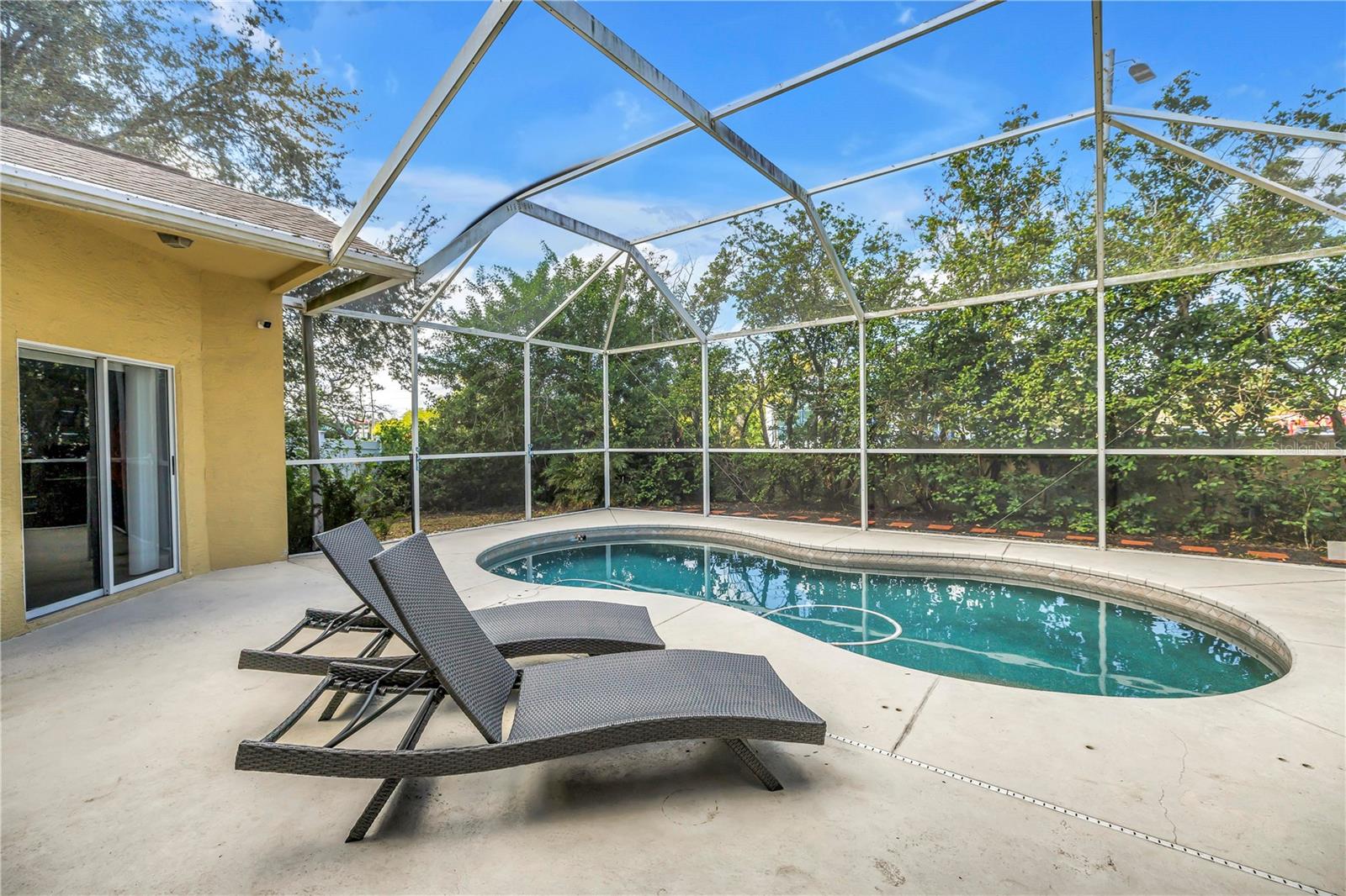 Image 37 of 53 For 2056 Bellhurst Drive