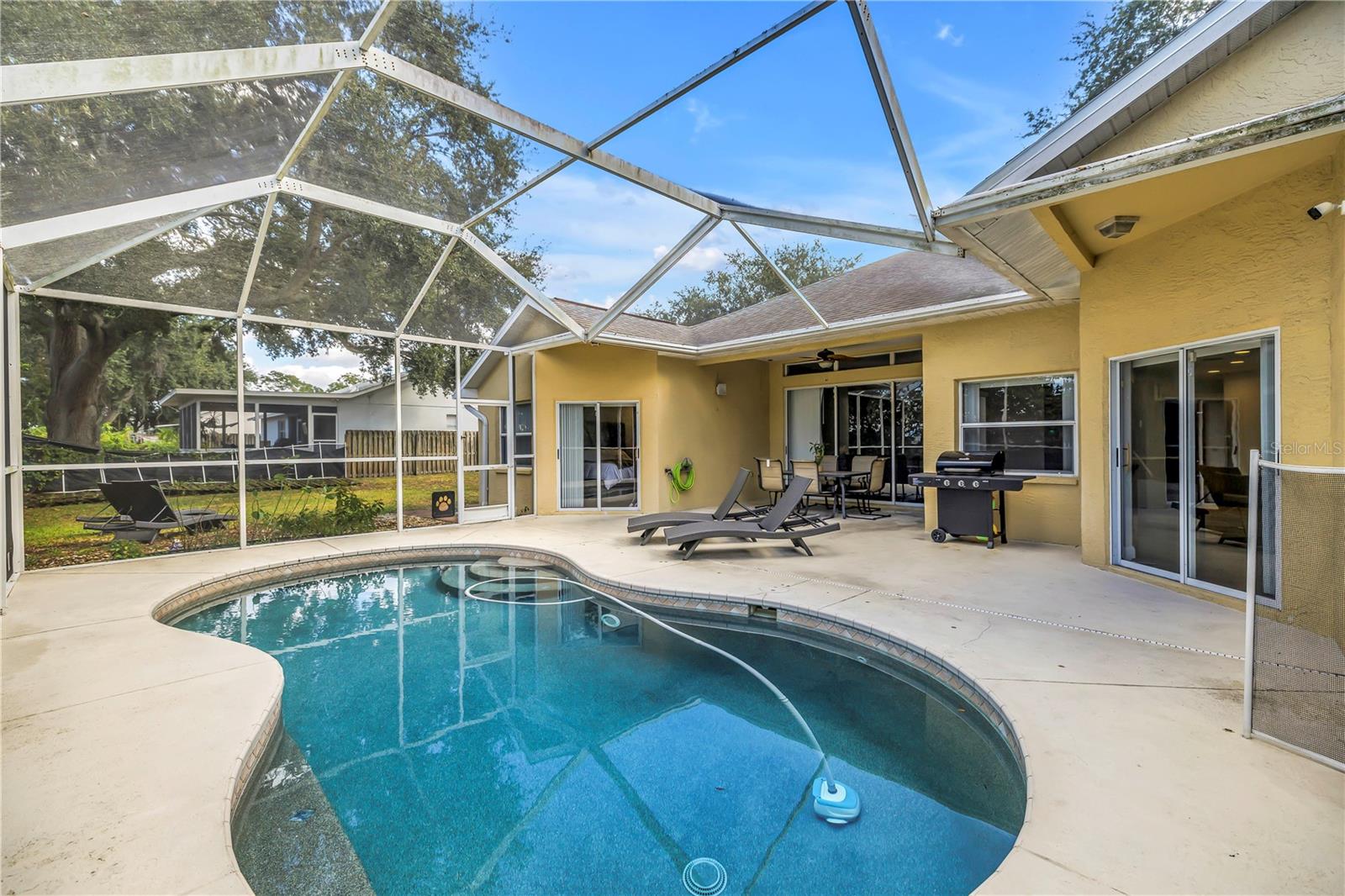 Image 40 of 53 For 2056 Bellhurst Drive