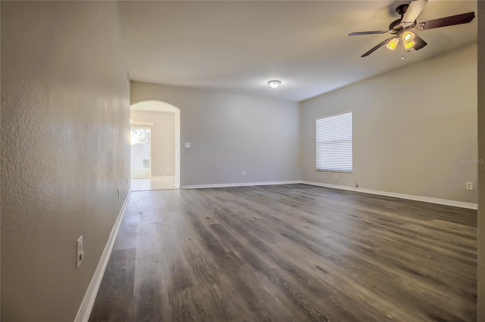 Image 6 of 80 For 3117 Summer Cruise Drive