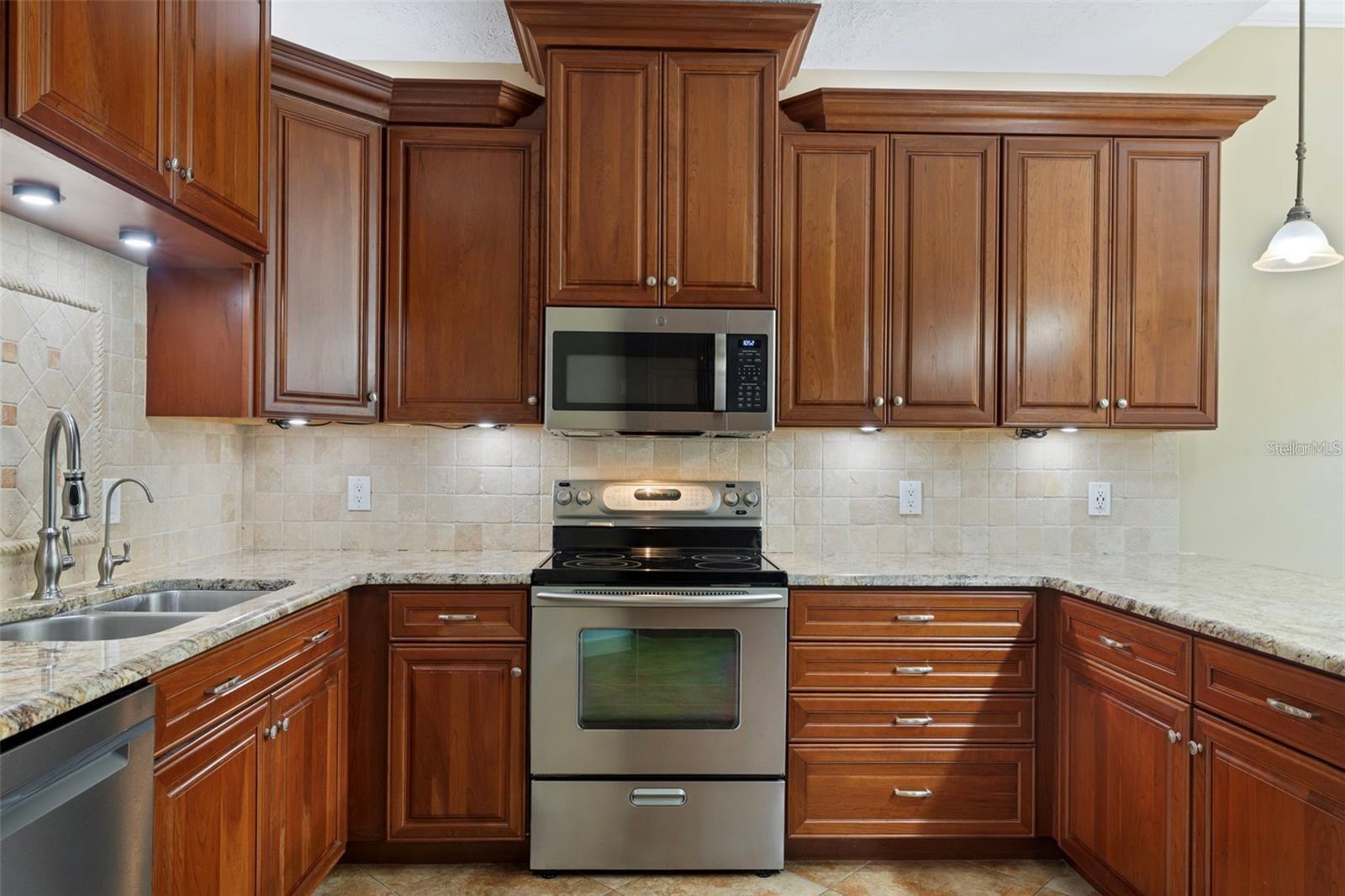 Image 20 of 83 For 18756 Wimbledon Circle