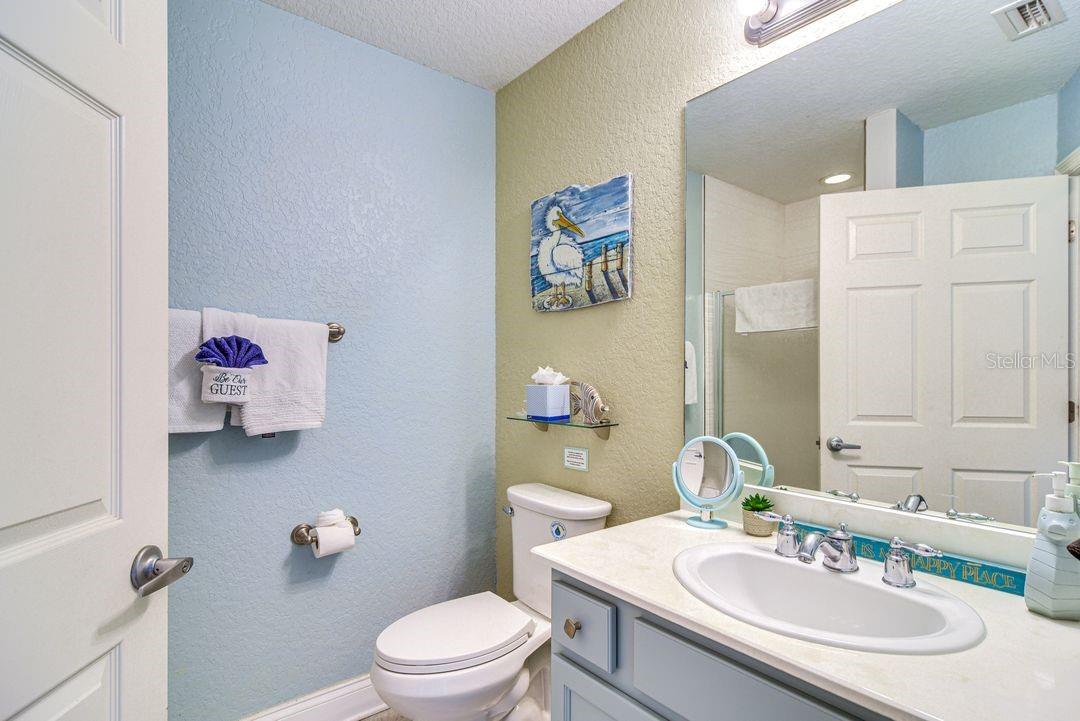 Image 33 of 57 For 10315 Gulf Boulevard 209