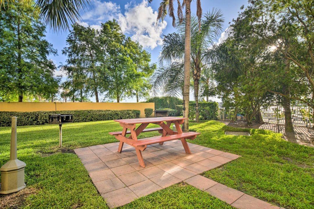 Image 40 of 57 For 10315 Gulf Boulevard 209