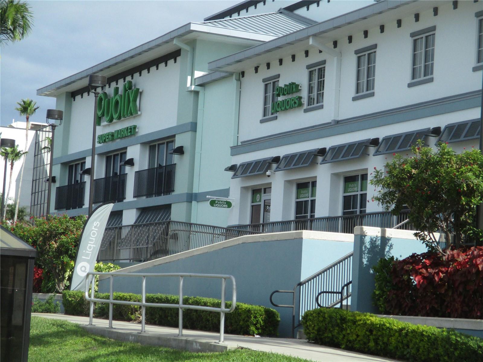 Image 47 of 57 For 10315 Gulf Boulevard 209