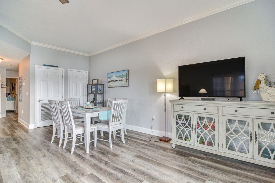 Image 8 of 57 For 10315 Gulf Boulevard 209