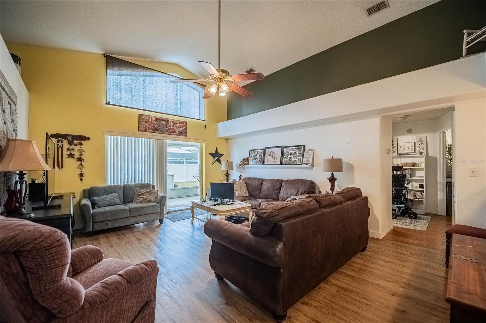 Image 14 of 49 For 4525 Ashford Drive