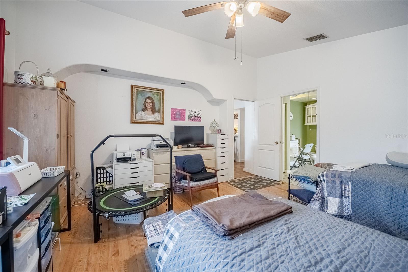 Image 26 of 49 For 4525 Ashford Drive