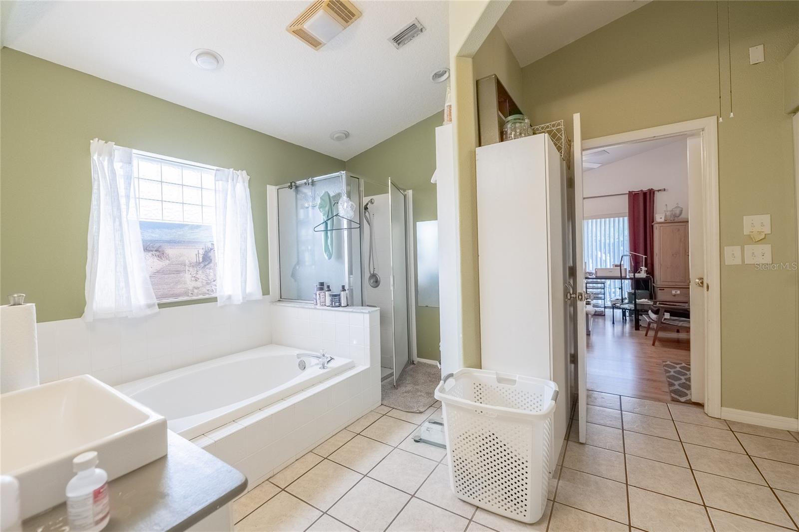 Image 28 of 49 For 4525 Ashford Drive