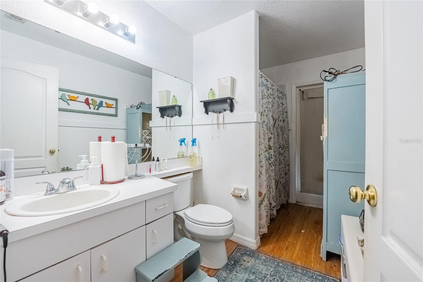 Image 33 of 49 For 4525 Ashford Drive